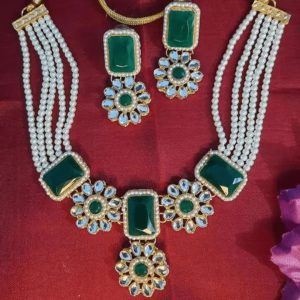 Fancy Kundan Beads Jewellery Set
