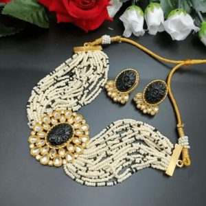 Twinkling Charming Choker Set