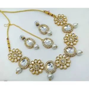 Kundan Jewellery Floral Aura Kundan Set